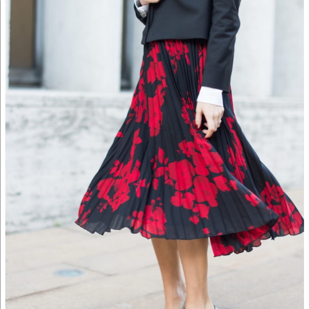HM beautiful chiffon pleated floral midi skirt